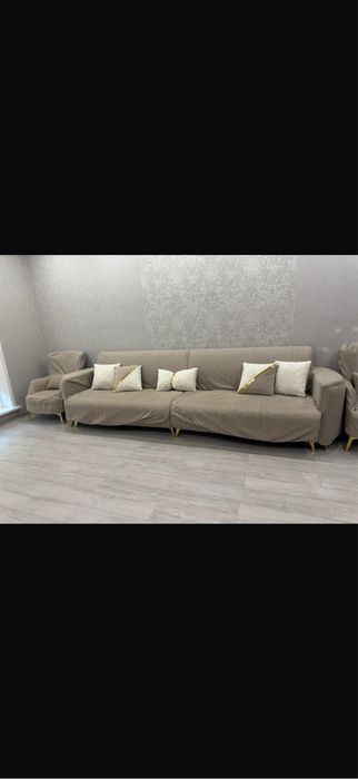 Продам диван с двумя креслами