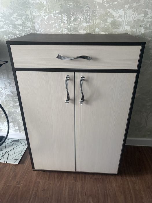 Срочно продам тумбочку 5000 тг