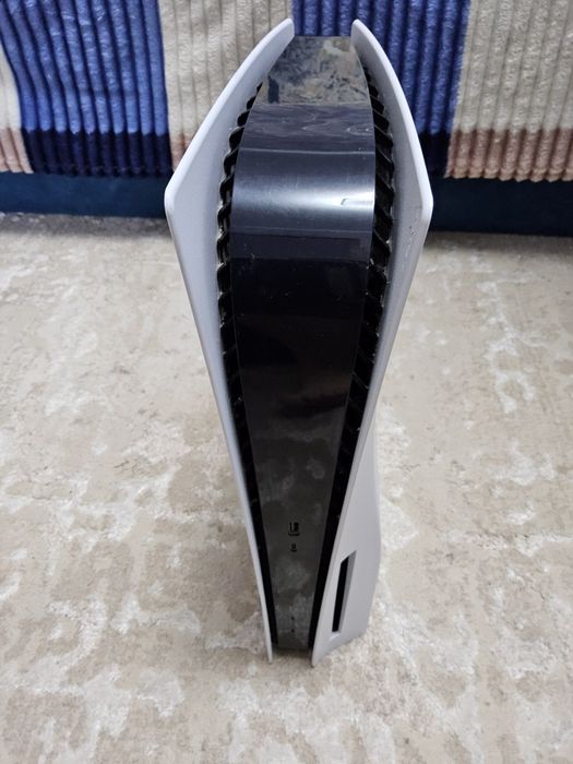 Продам Ps 5 с дисководом