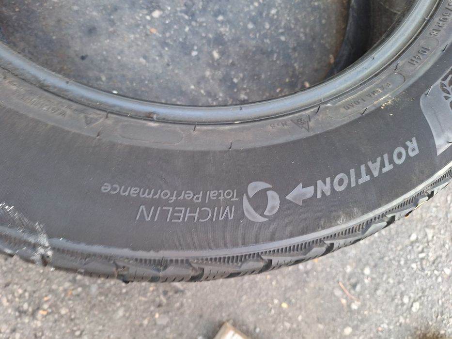 7+mm! 225 60 18 Michelin pilot alpin 5 suv