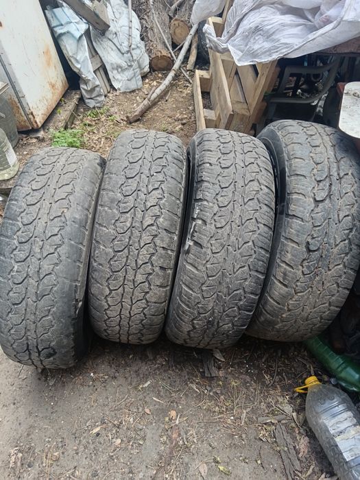 Продам шины б/у,
