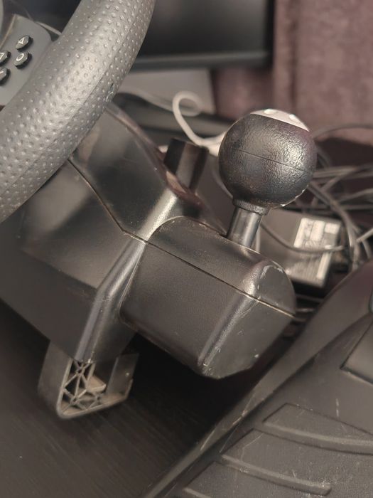 Волан с педали Logitech Driving force Gt 900 градуса