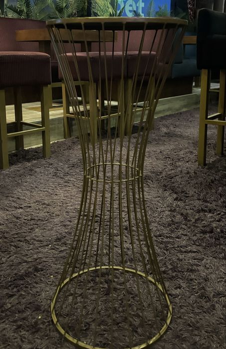 Метална маса декоративна