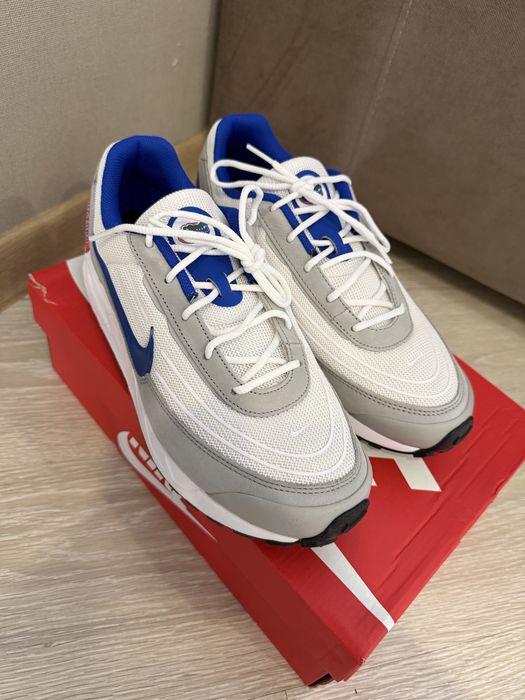 Продам кроссовки оригинал nike