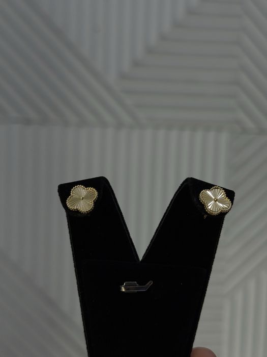 Золото 585  Серьги Масса: 1,65