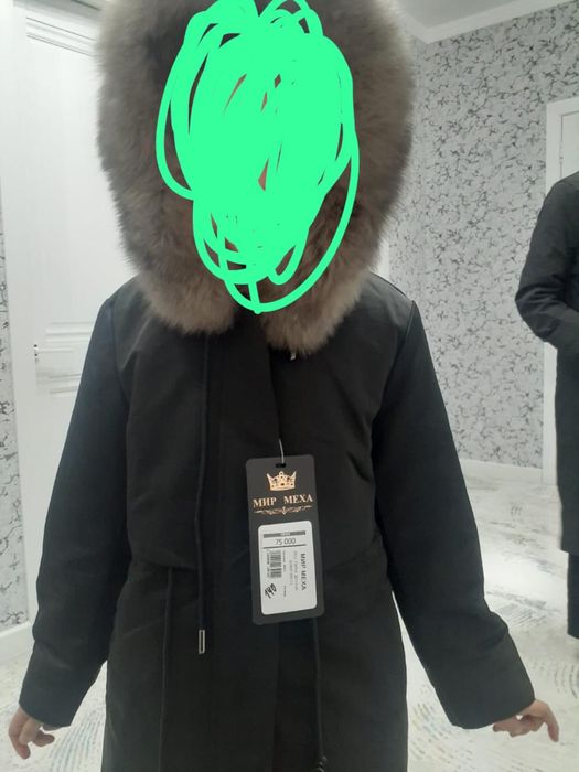 Продам парка на девочку 6-7лет