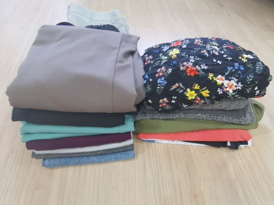 Продам пакет женских вещей