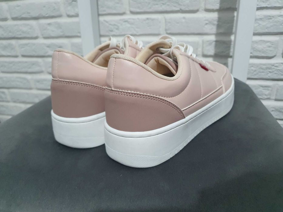 Дамски сникърси Levi's New Union