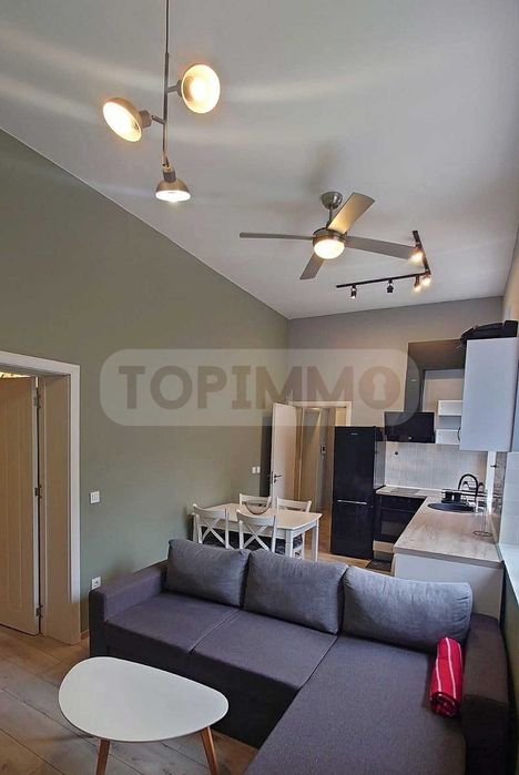 Дава се под наем Четиристаен апартамент в Варна, Център - 140 кв.м за 800 € - Снимка #3