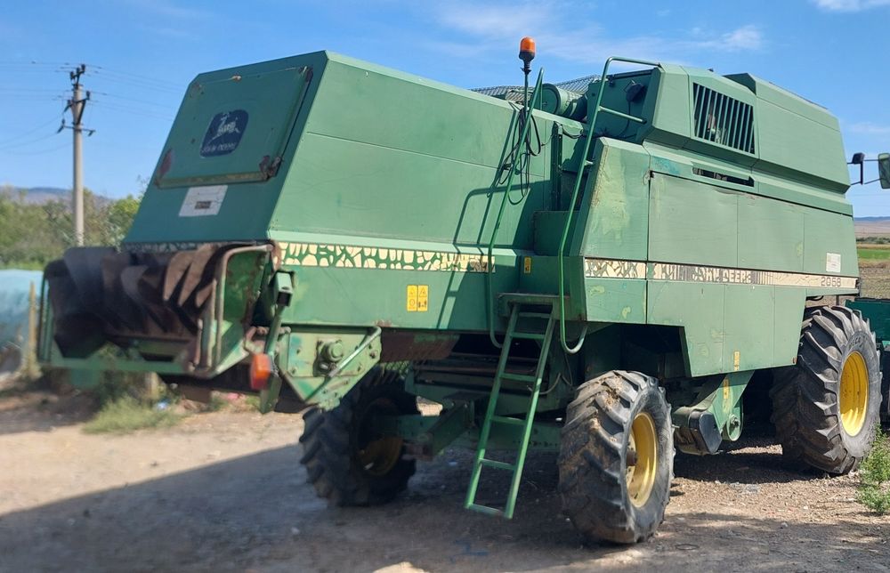 Combină Jhon Deere 2058