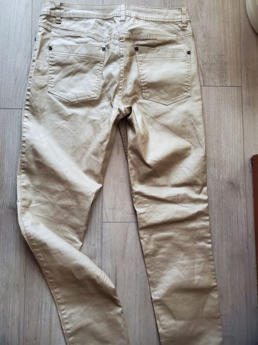 Дамски панталон в златисто