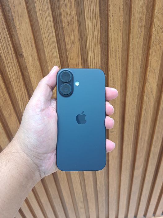Iphone 16 black ideal