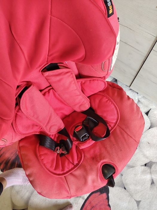 Scaun auto BeSafe cu isofix