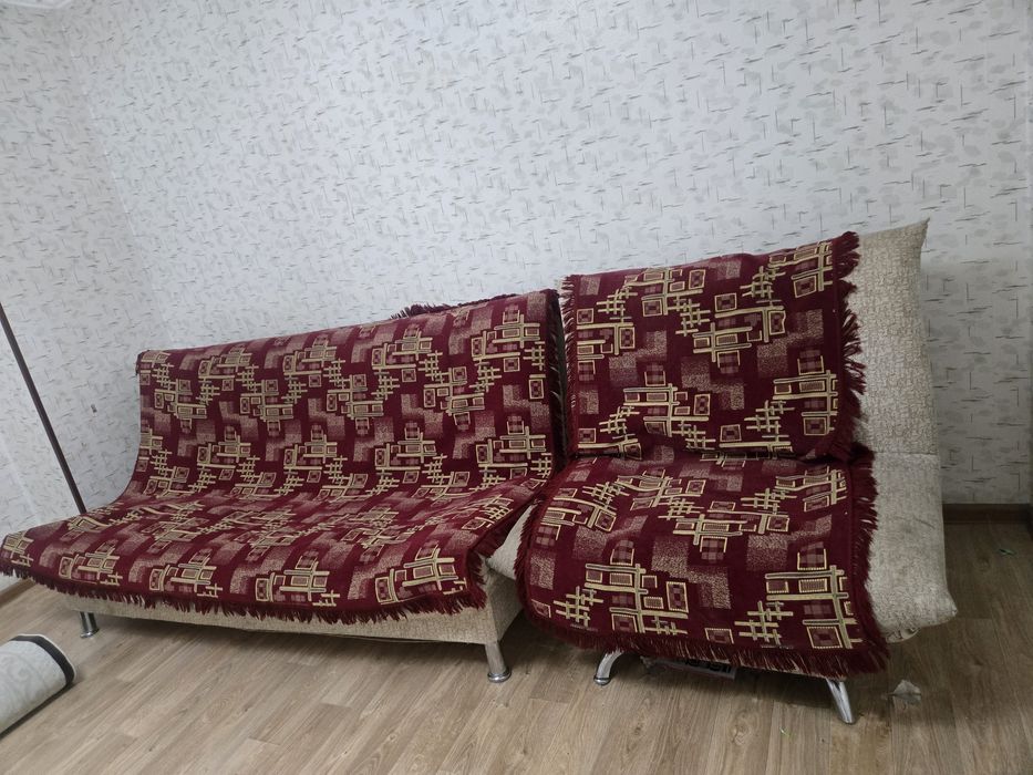 Срочно продам диван