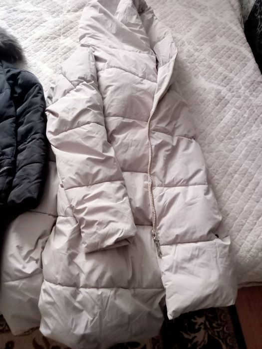 Отдам даром пуховики