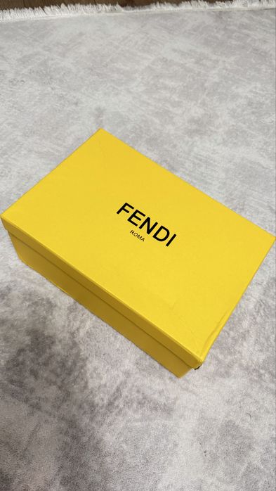 Fendi кеды новые