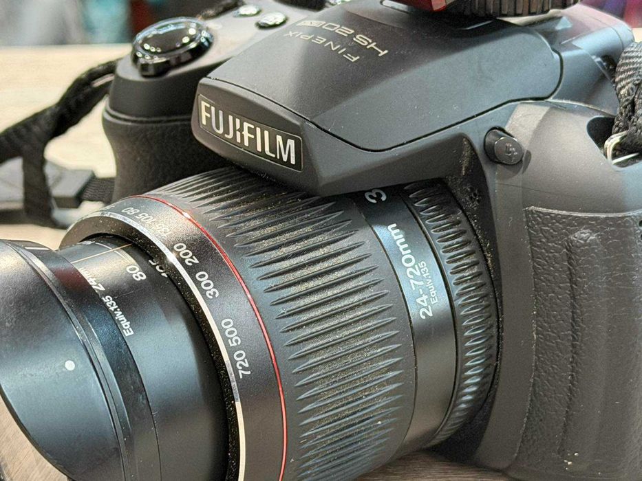 Фотоапарат Fujifilm FinePix HS20 EXR+ EF-42