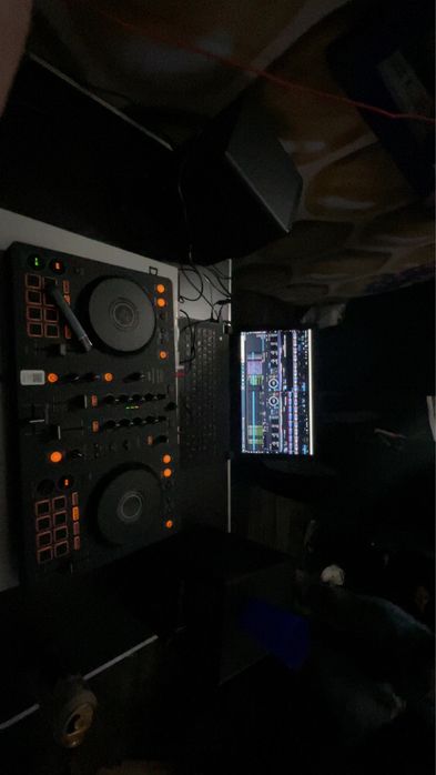 Consola ddj flx 4