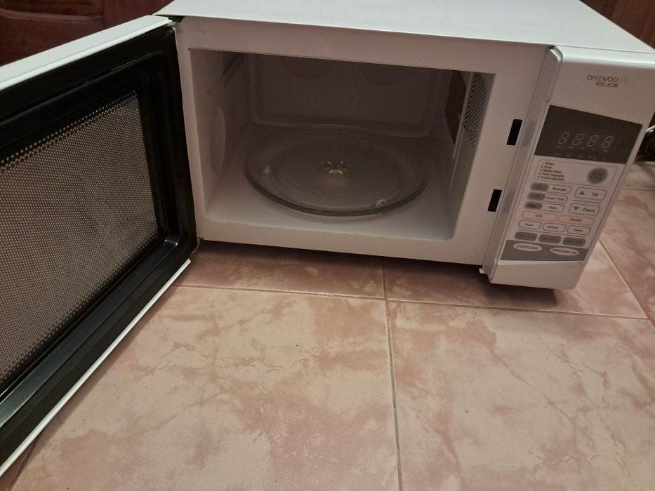 Cuptor cu microunde DAEWOO