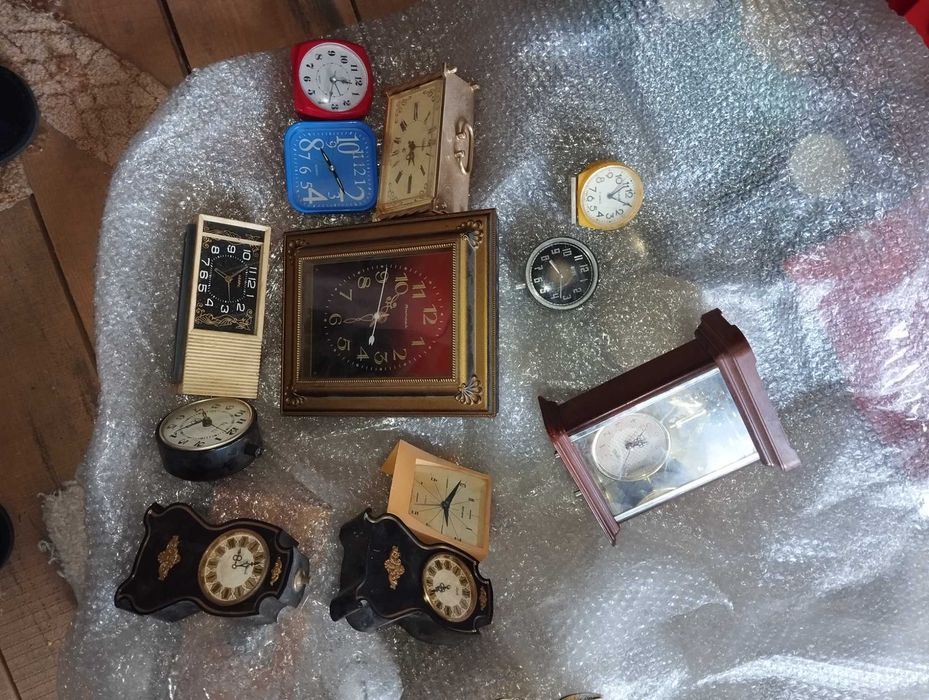 Часы будильник СССР