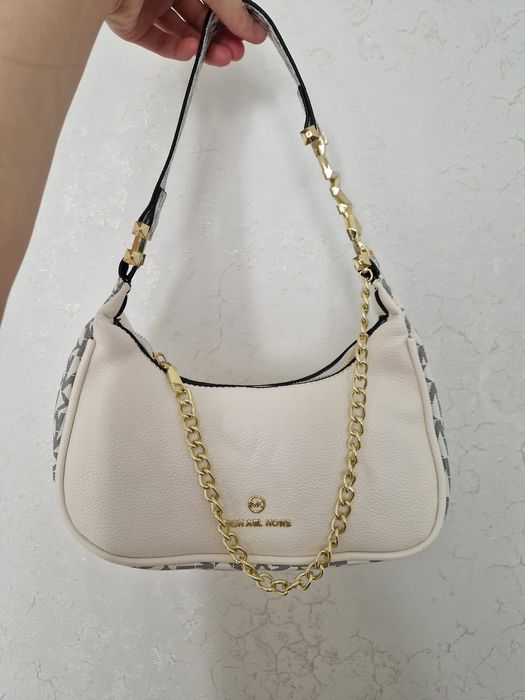 Продам женскую сумочку