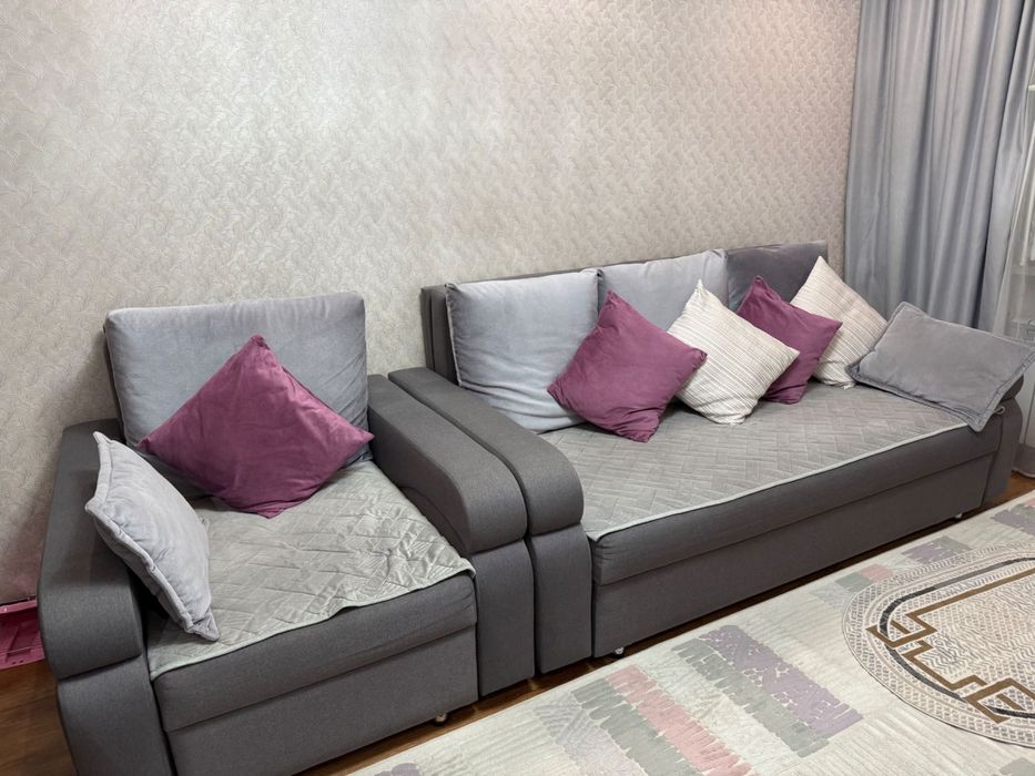 Диван с креслом (все подушки в подарок)