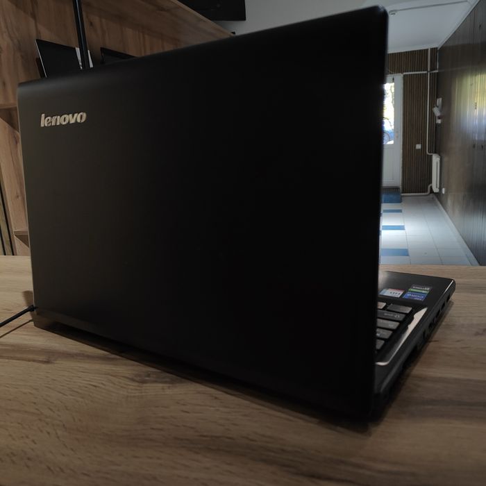 Быстрый Core i7 ноутбук Lenovo