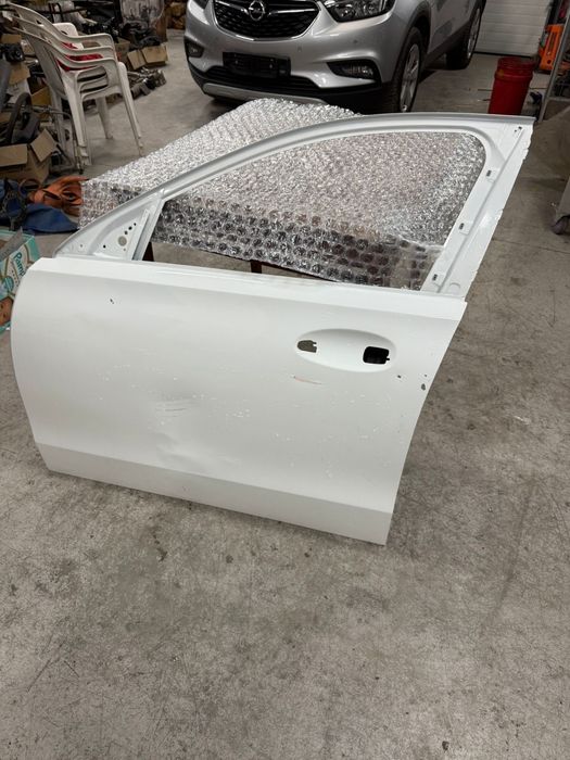 предна лява врата за mercedes benz w206