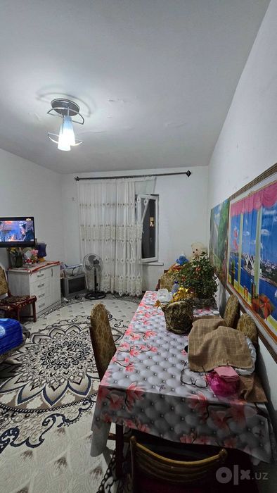 СРОЧНО !! Продается квартира в Яшнабаде 1/4/5 ( 40 кв/м) ЖК Обод Макон