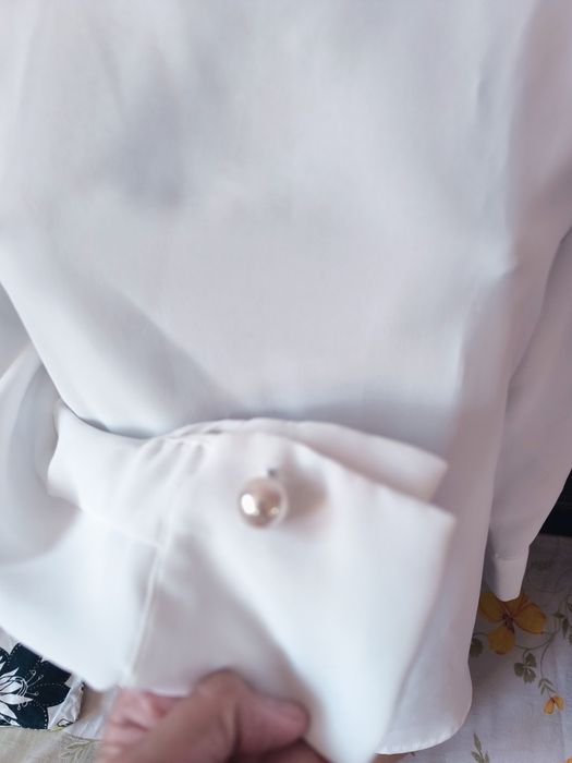 Бяла дамска риза zara с копчета перли хс