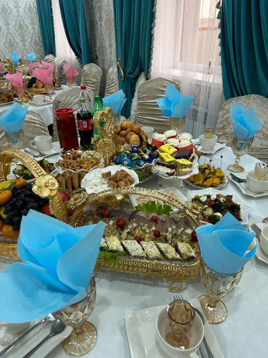 Тойға арналған стол, стульчик, ыдыстар сатылады.