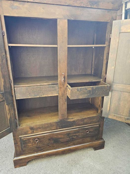 Уникален гардероб в стил Рустик