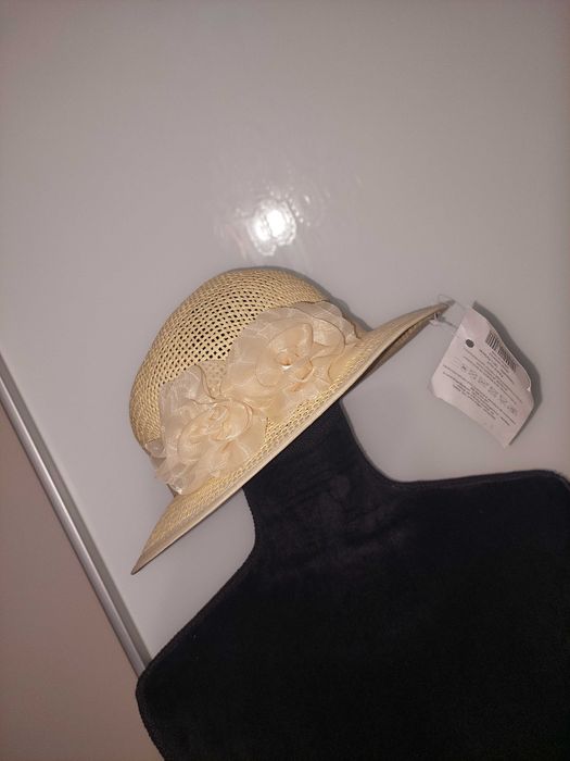 Pălărie fetita cu flori din tafta NOUA