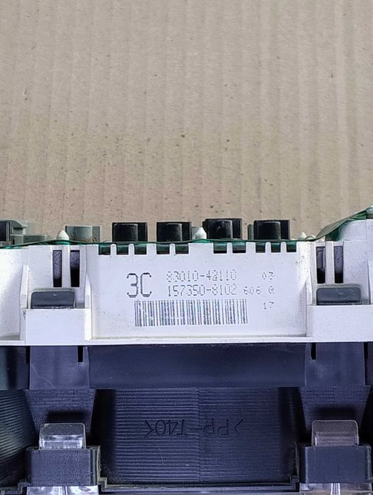 Панель приборов на Раф 4