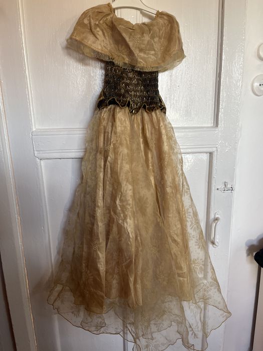 Платья для девочек 10,12 лет