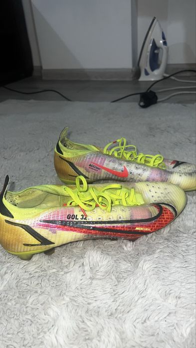 Vand ghete fotbal nike mercurial 44