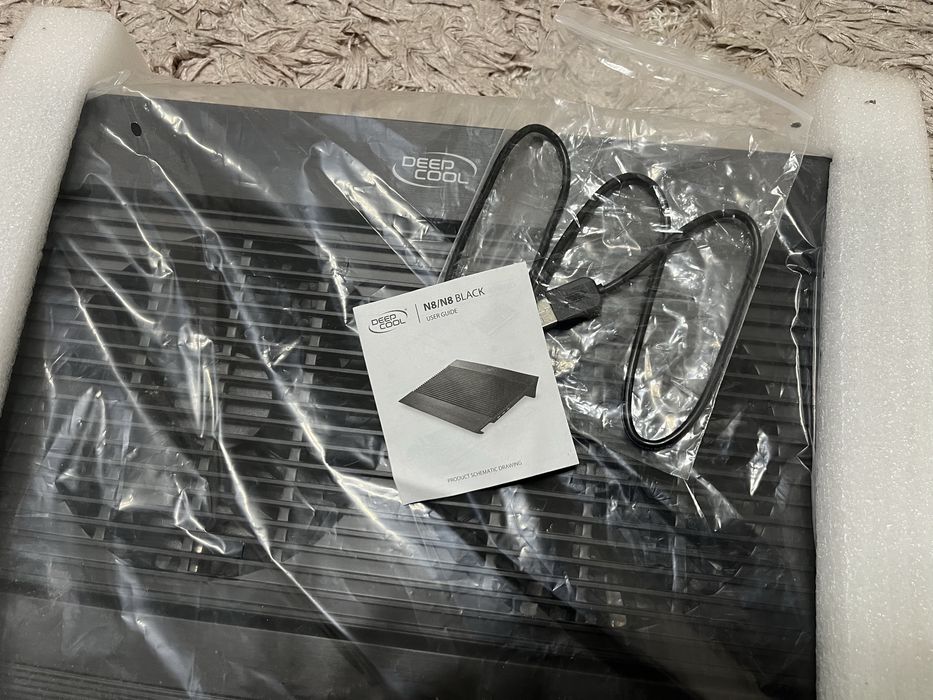 Охлаждающая подставка для ноутбука Deepcool