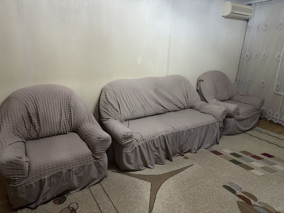 Продам диван и два кресла