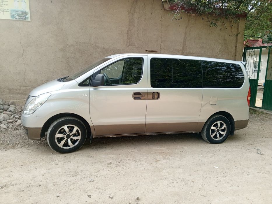 Hyundai Grand Starex