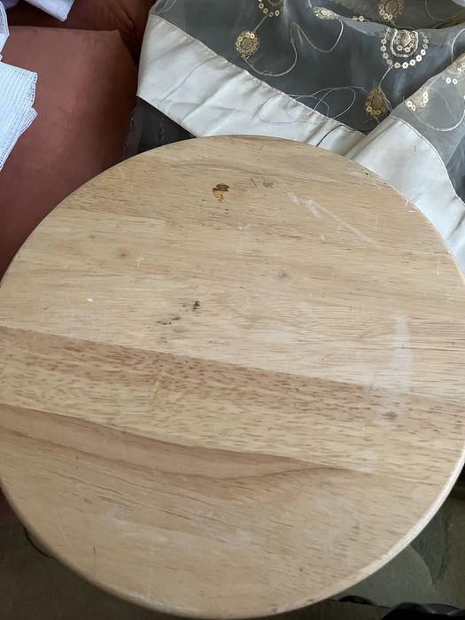 Дървена подложка за саксии на колелца