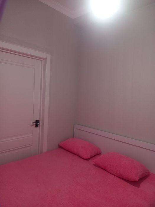 Продаётся 1-комнатная квартира (переделана в 2-комнатную) в Мирабаде