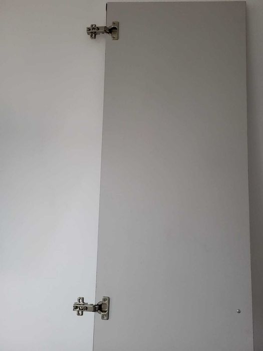 Две двери для шкафа