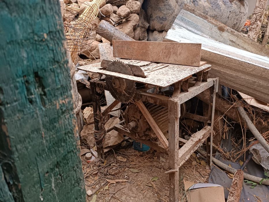 Yogʻoch stanok sotiladi