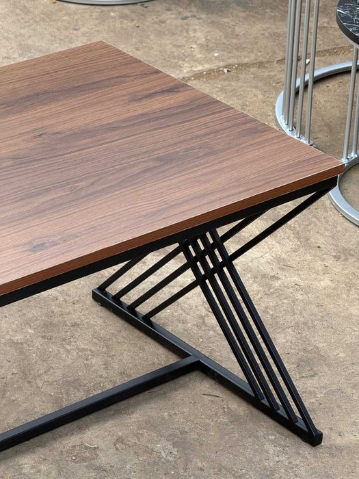 Журнальный кофейный столик, Журналний стол в стиле лофт