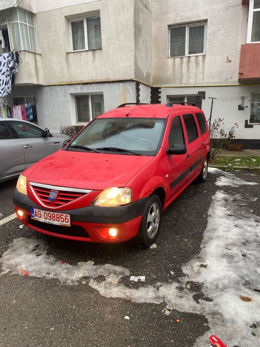 Vând Logan MCV  7 Locuri ,1.6 Benzina + GPL