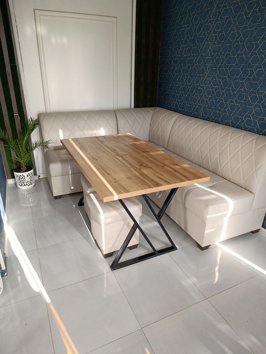 Мягкая мебель в отличном состоянии