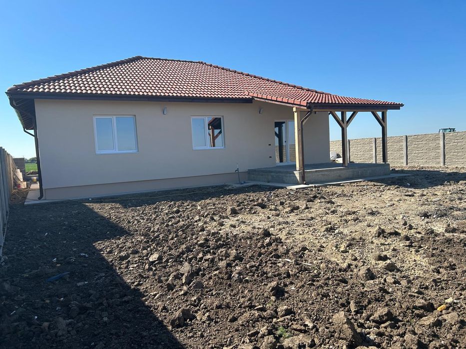 Casa individuala cu 4 camere de vanzare in localitatea Șag
