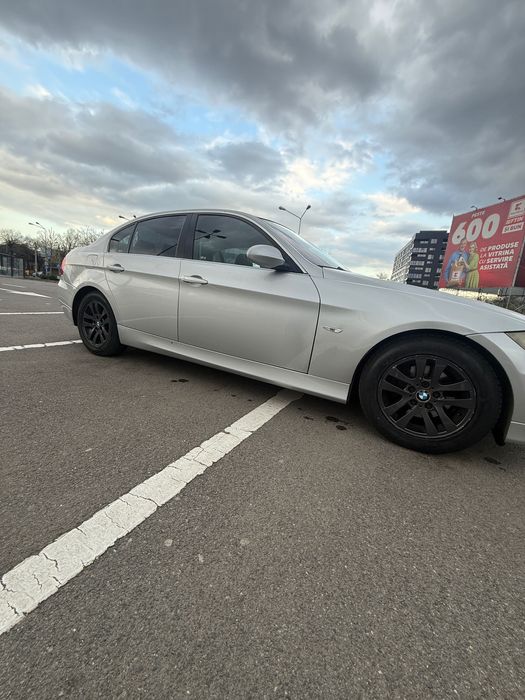 BMW Seria 3 - 325 XI E90