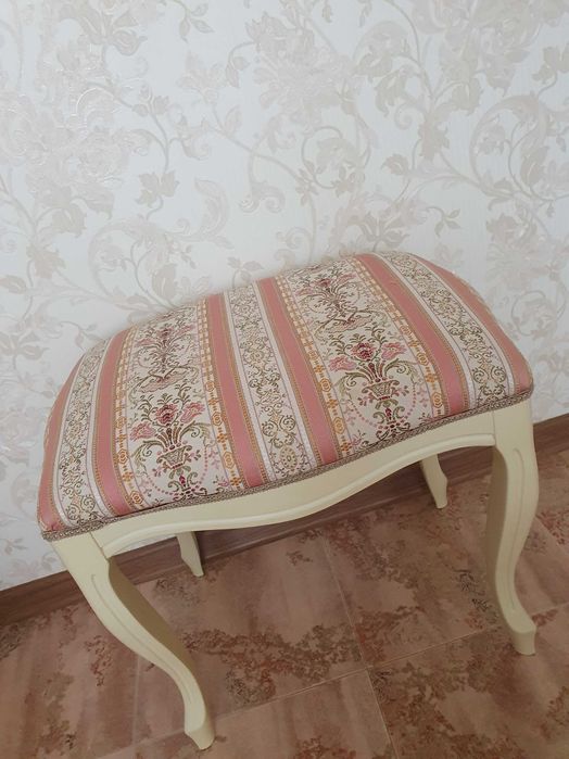 Пуфик в классическом стиле!