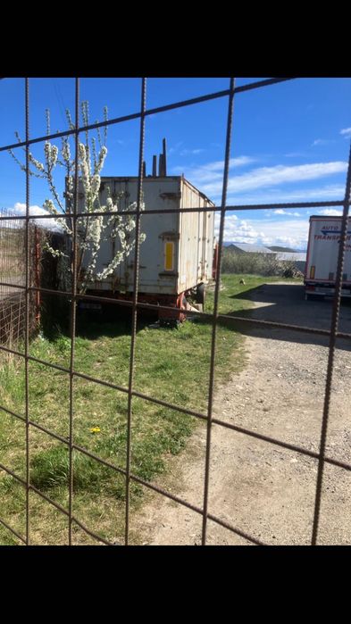 Vând remorca agricola